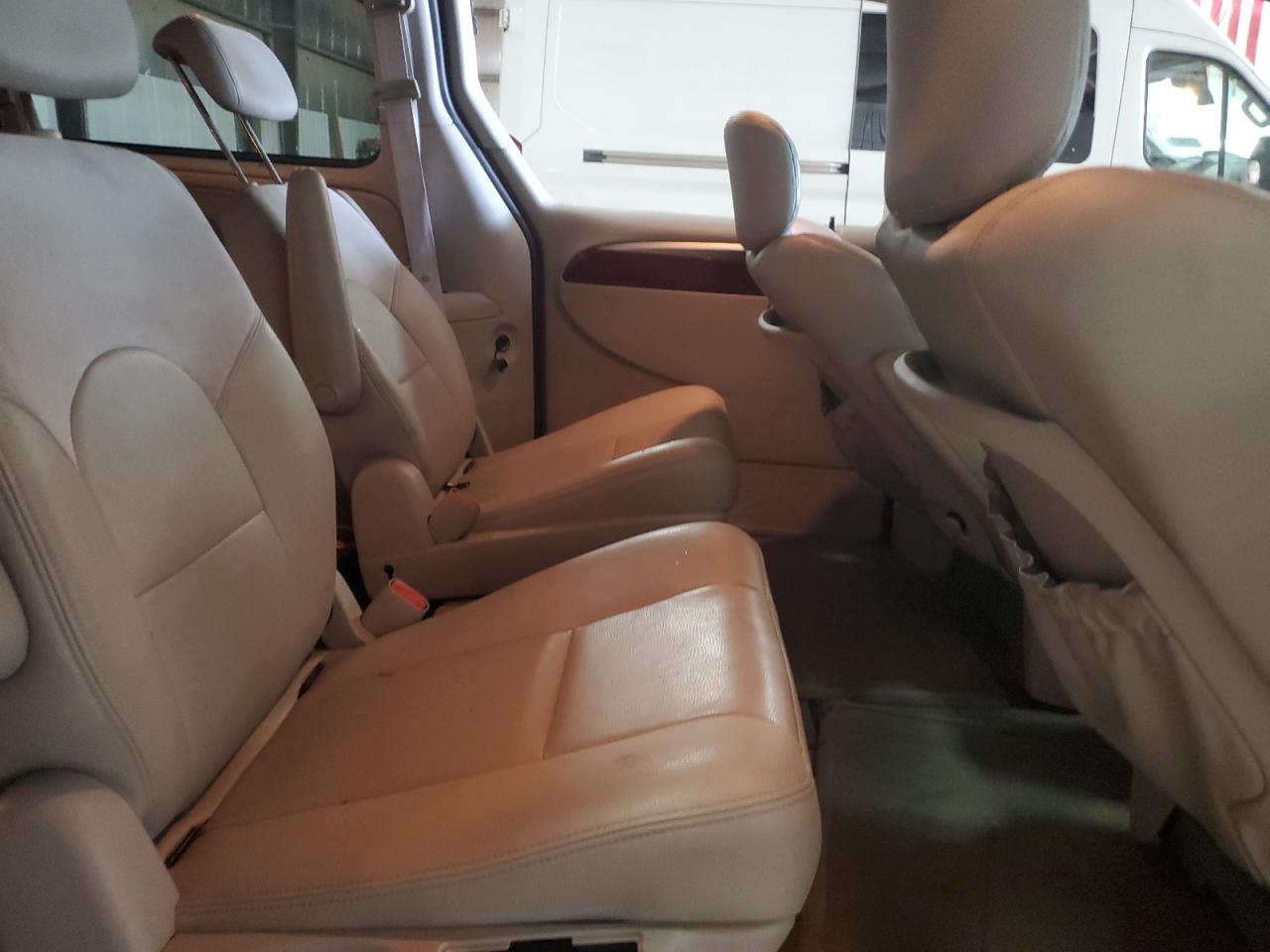 2005 Chrysler Town & Country Limited VIN: 2C4GP64L25R161738 Lot: 63608344