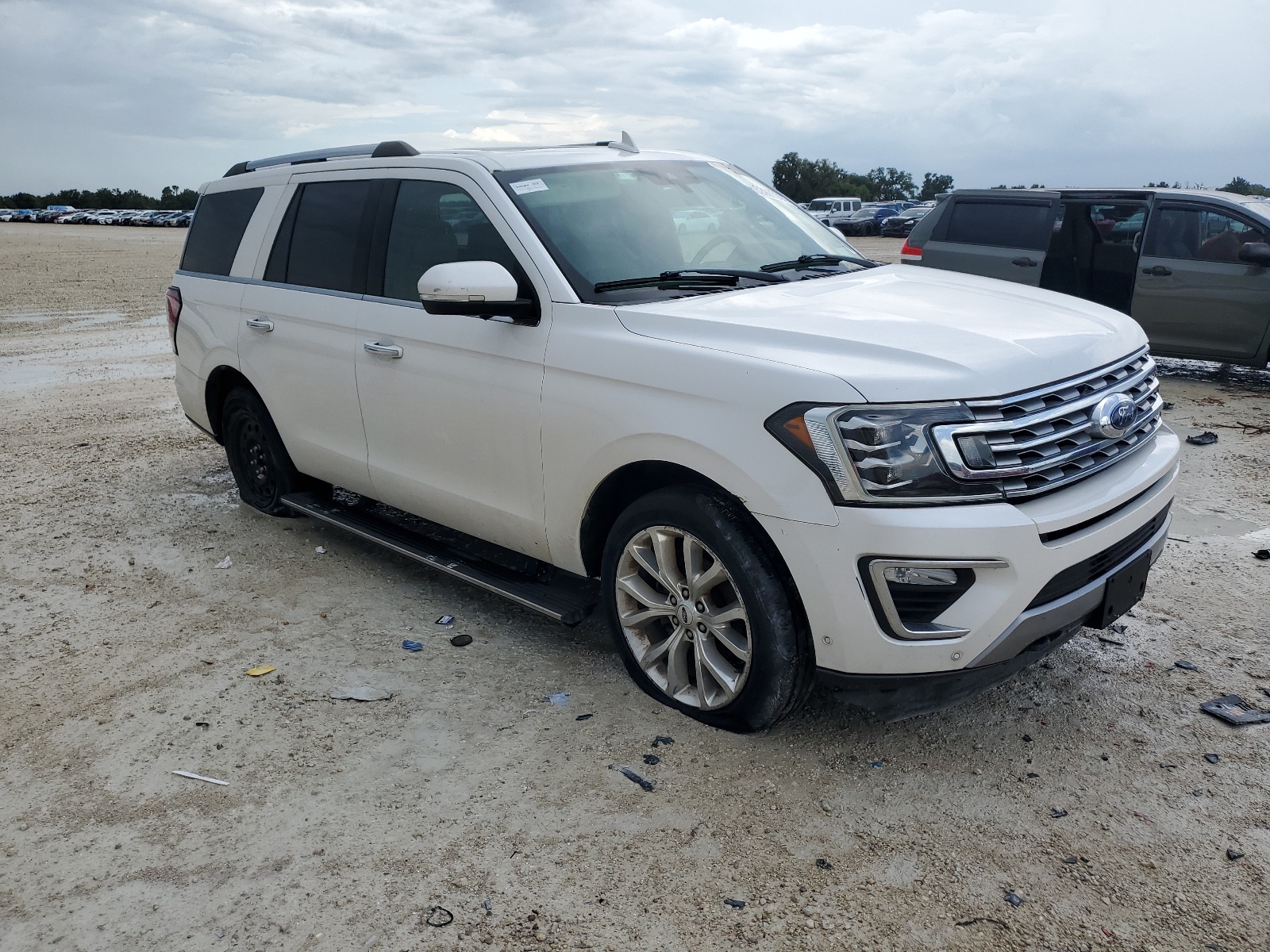 2018 Ford Expedition Limited vin: 1FMJU2AT8JEA12345