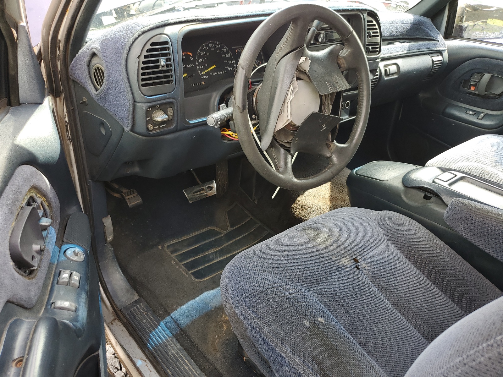 2GCEC19K3S1258107 1995 Chevrolet Gmt-400 C1500