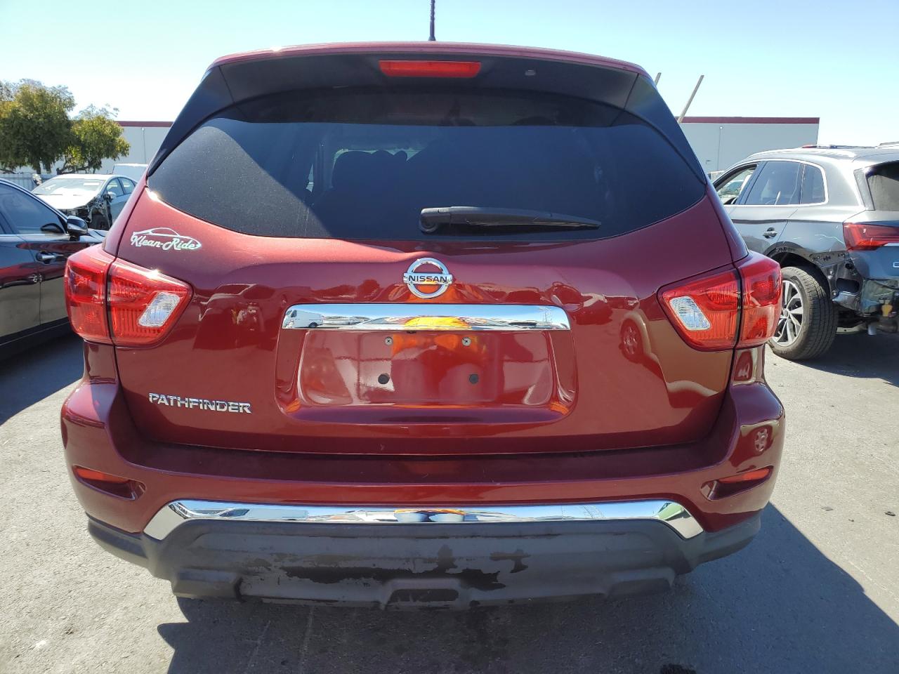 2018 Nissan Pathfinder S VIN: 5N1DR2MN0JC660267 Lot: 63661754