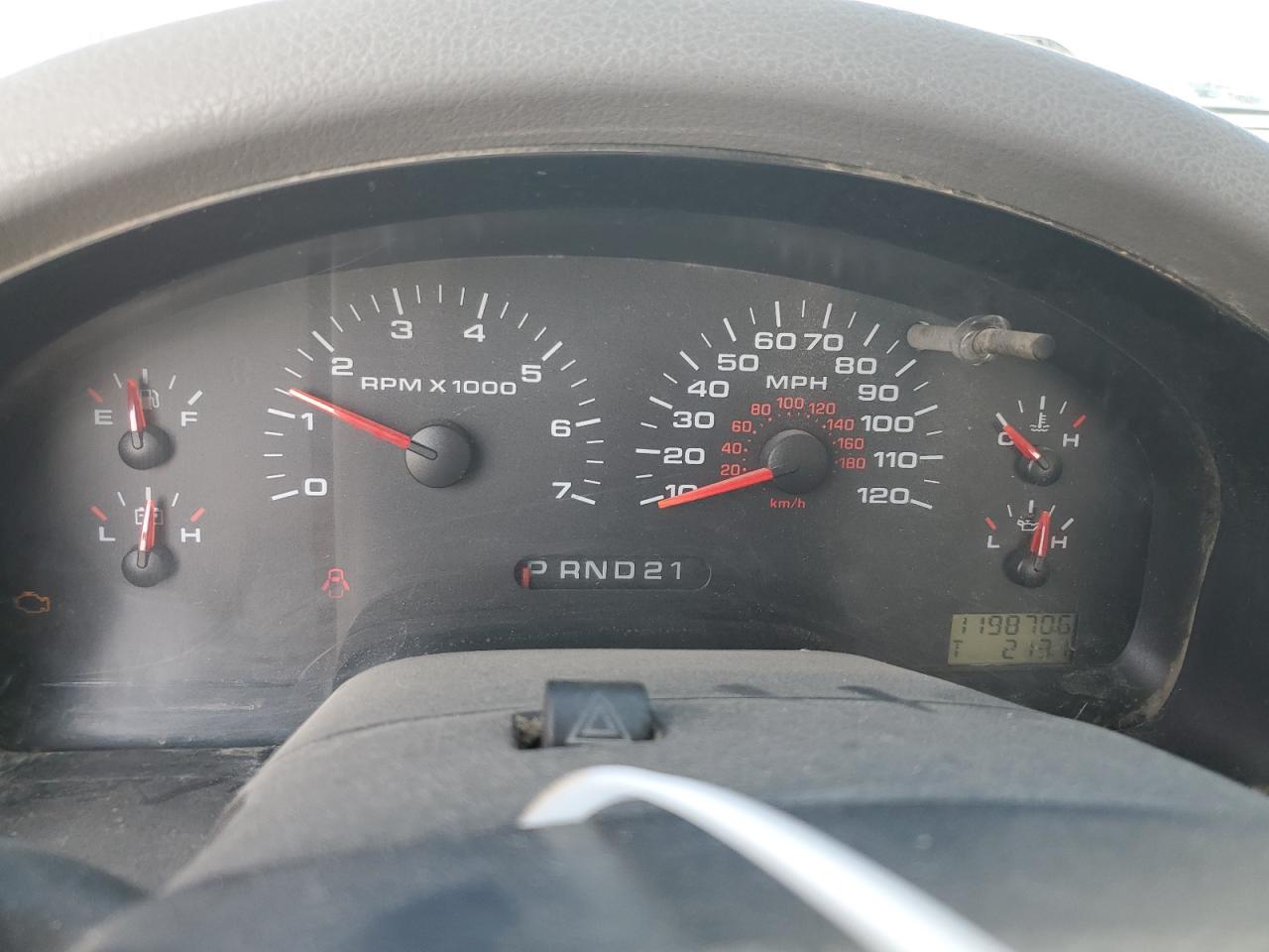 2005 Ford F-150 - Image 9