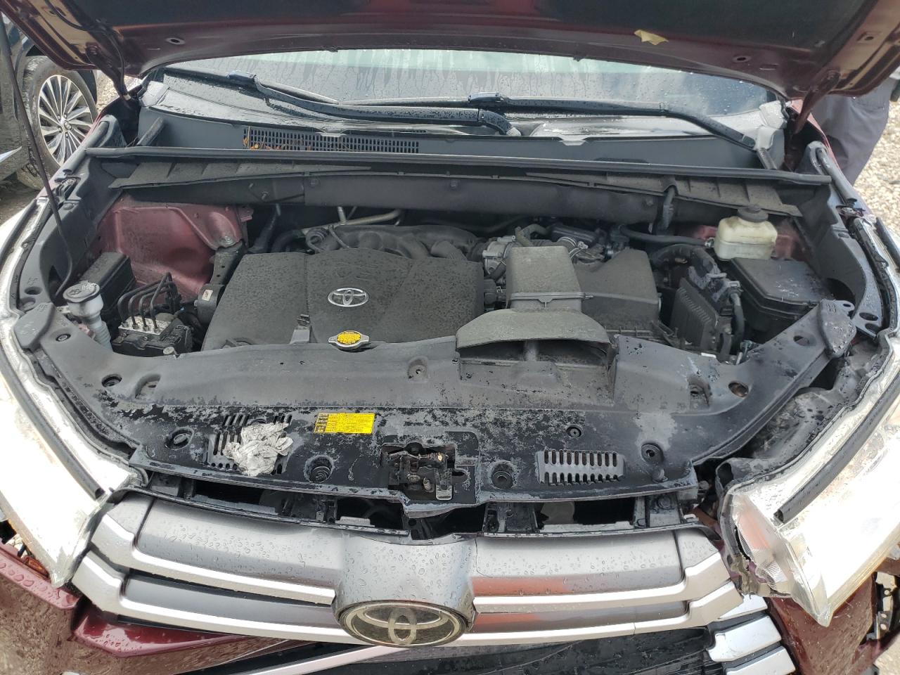 2017 Toyota Highlander Le VIN: 5TDZZRFH5HS204512 Lot: 63773894