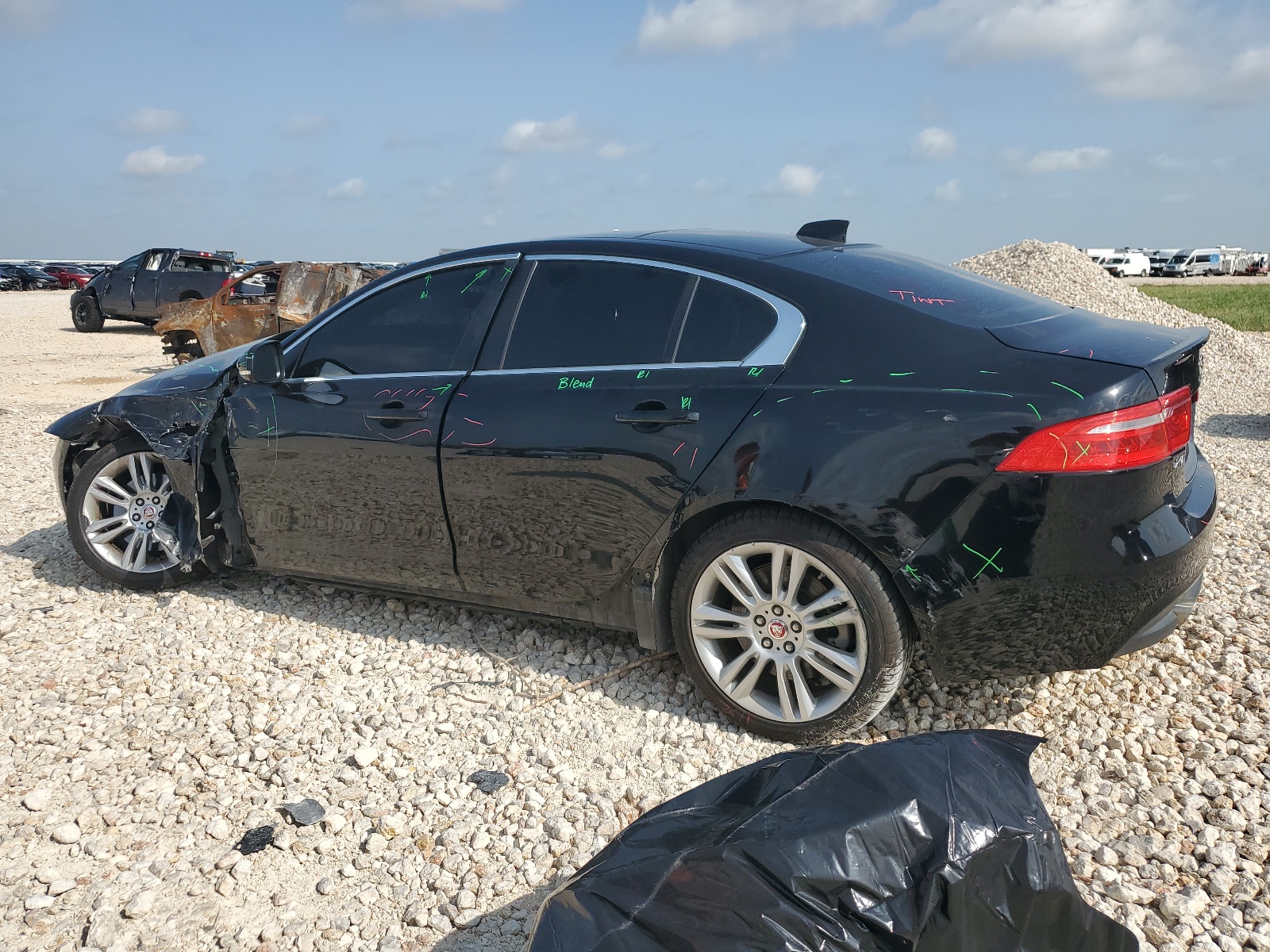 SAJAR4FX5KCP52429 2019 Jaguar Xe