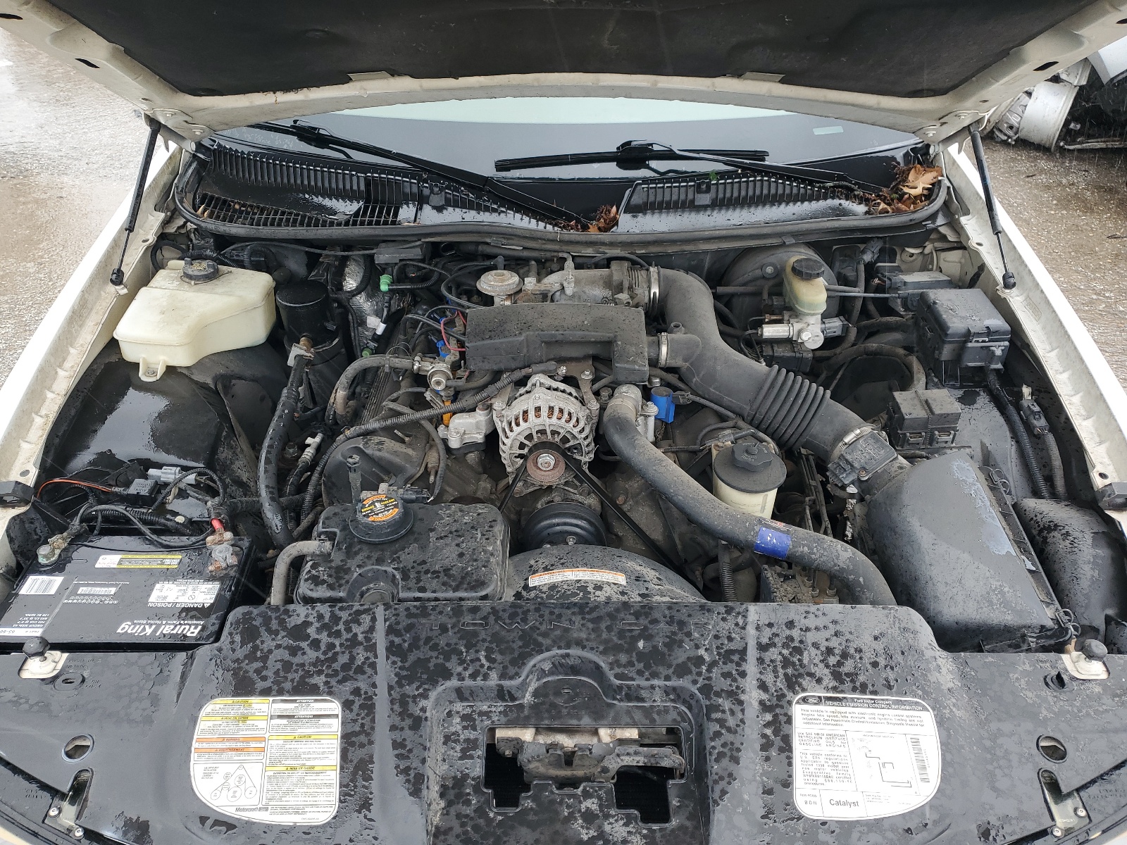 1LNFM82W7WY659875 1998 Lincoln Town Car Signature