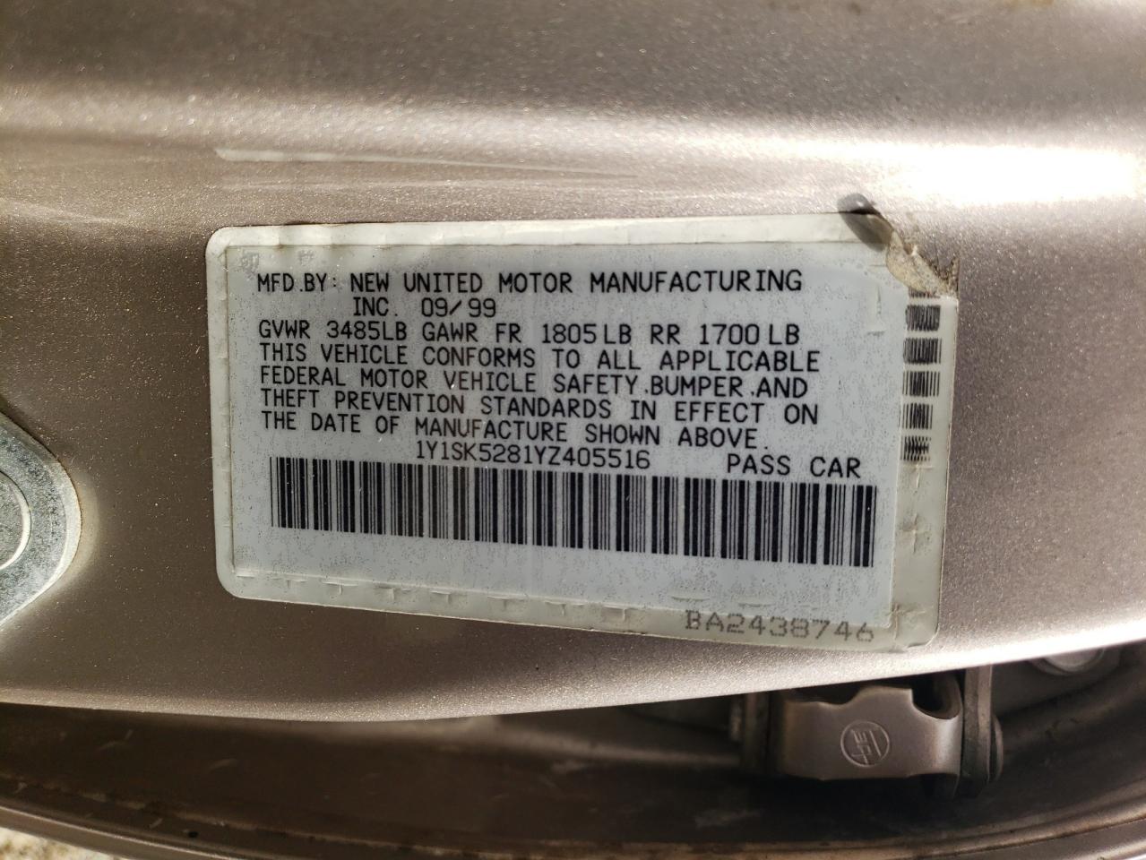 2000 Chevrolet Geo Prizm Base VIN: 1Y1SK5281YZ405516 Lot: 63596914