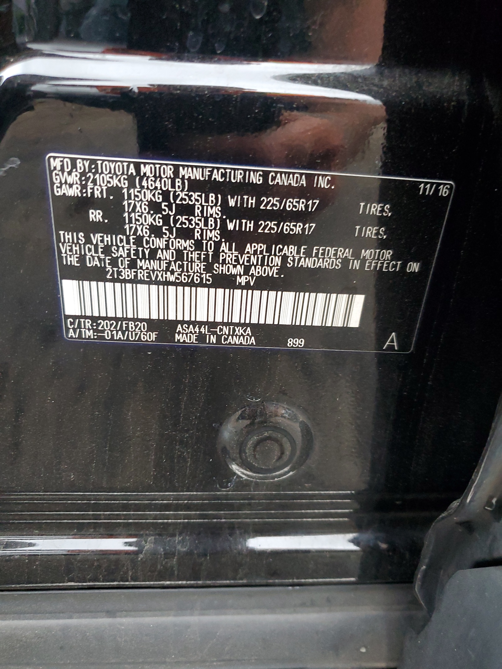 2T3BFREVXHW567615 2017 Toyota Rav4 Le