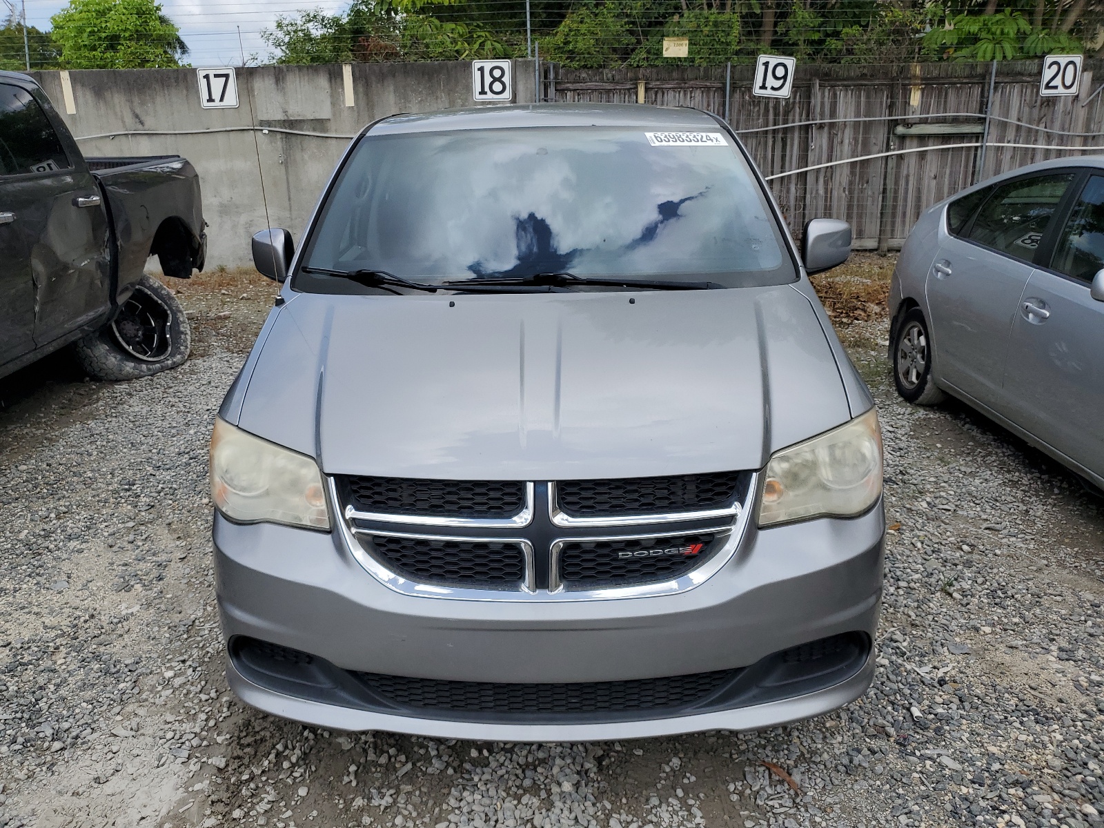 2013 Dodge Grand Caravan Sxt vin: 2C4RDGCG0DR750135