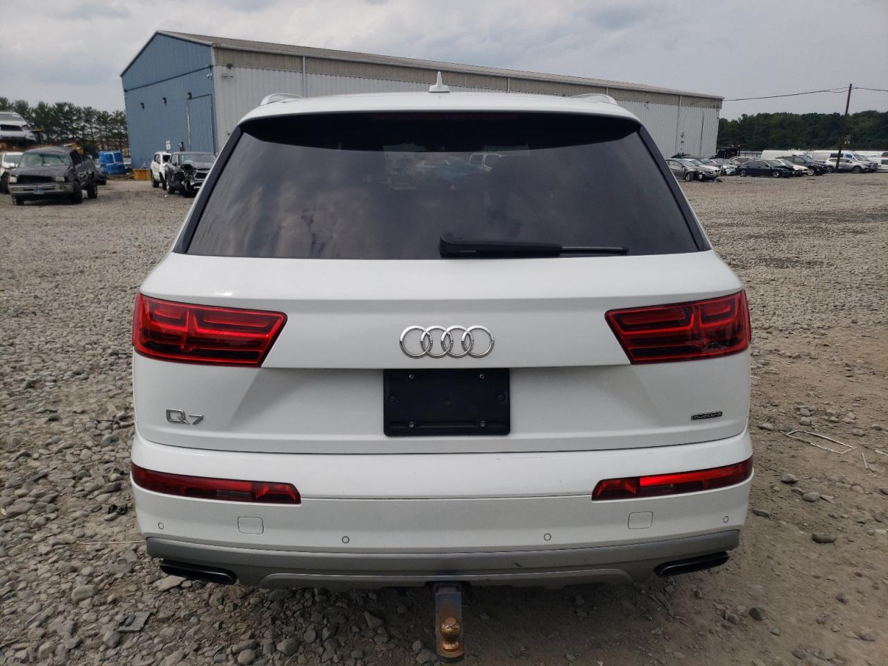 WA1LHAF73JD021400 2018 Audi Q7 Premium Plus