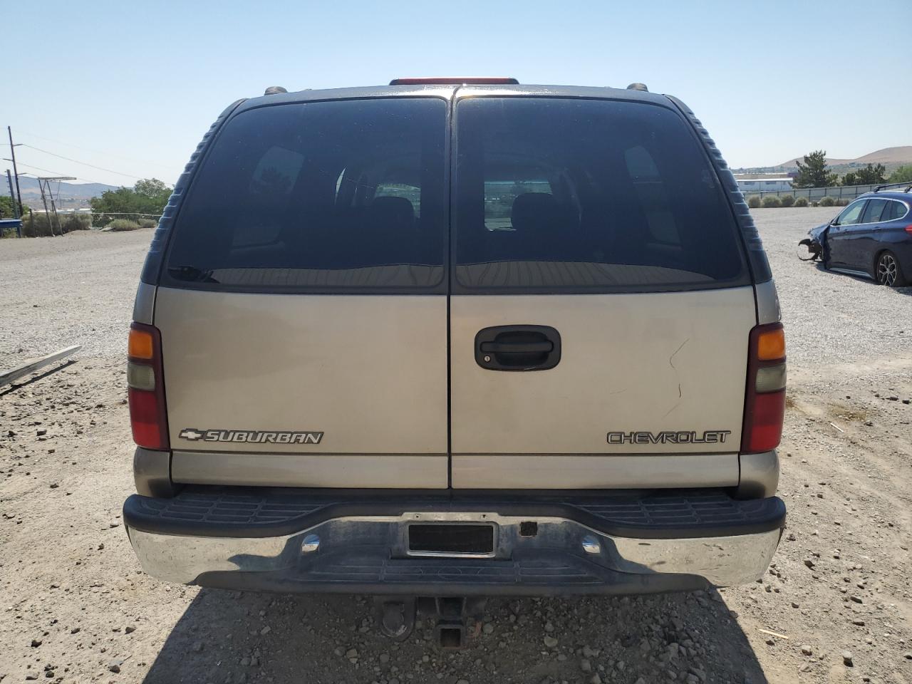 2002 Chevrolet Suburban K1500 VIN: 1GNFK16T01J145005 Lot: 61941224