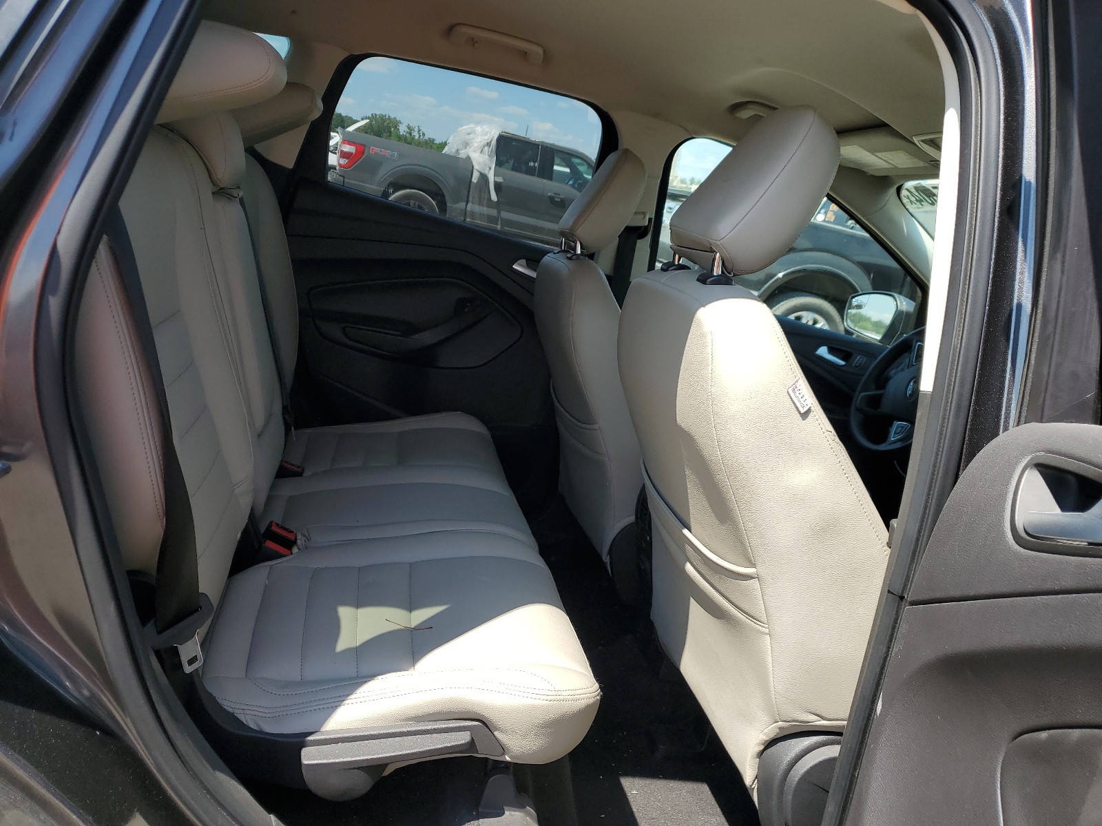 1FMCU9GD8JUB05602 2018 Ford Escape Se