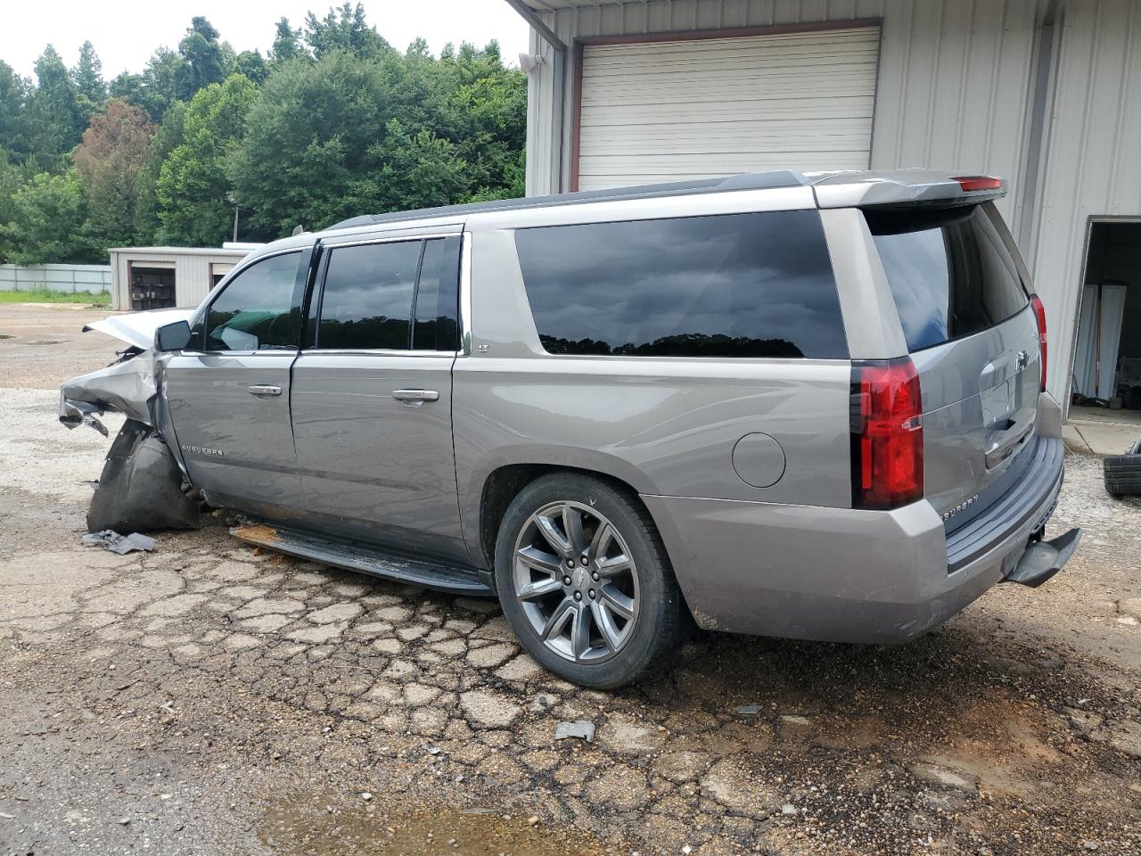 1GNSCHKC4JR309867 2018 CHEVROLET SUBURBAN - Image 2