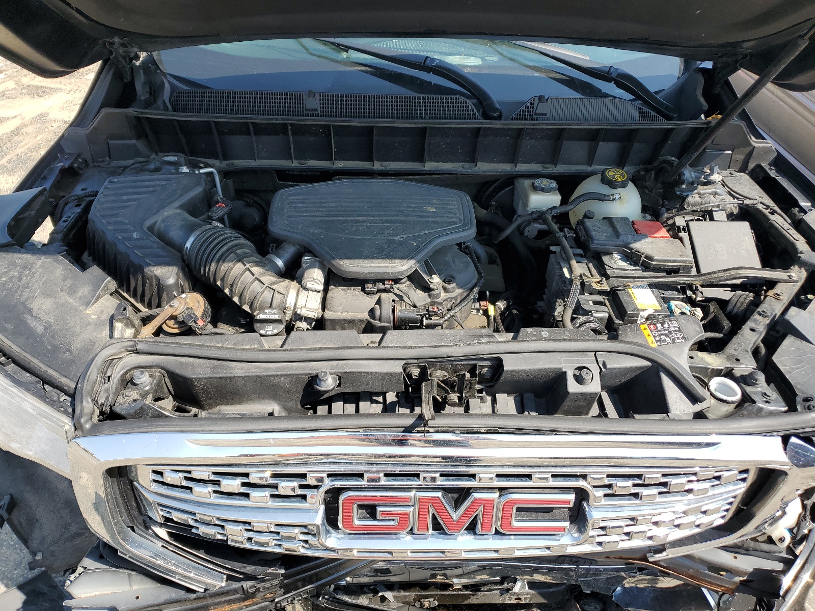 1GKKNXLS6JZ157971 2018 GMC Acadia Denali