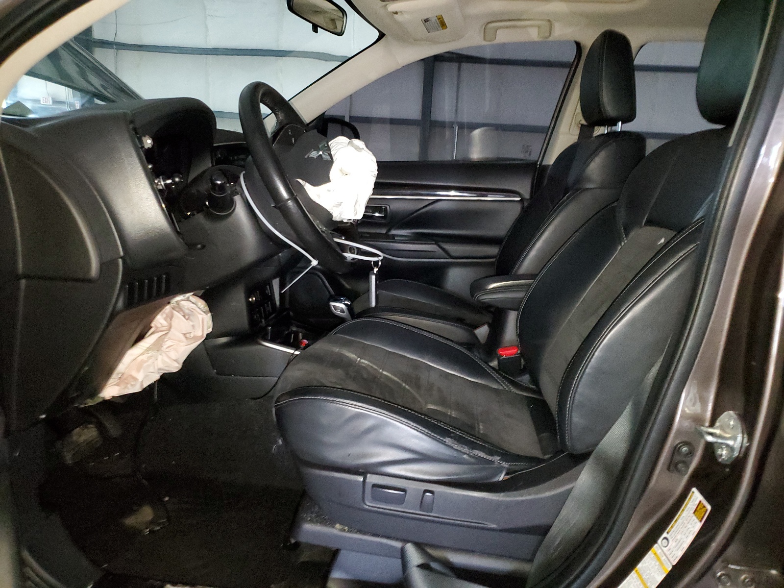 JA4AD3A39KZ008805 2019 Mitsubishi Outlander Se