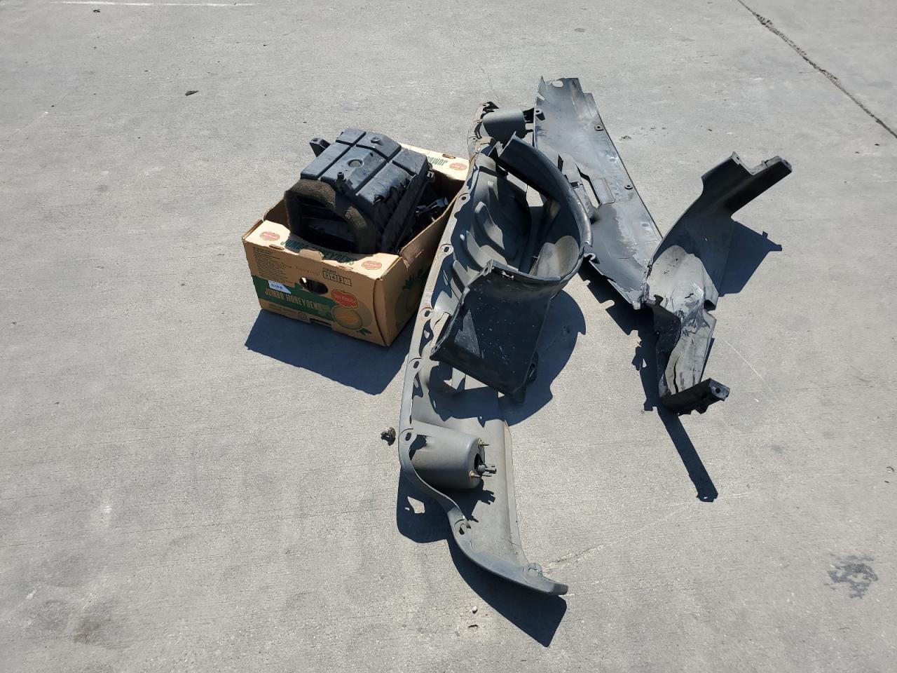 2002 Chevrolet Tahoe K1500 VIN: 1GNEK13Z02R197306 Lot: 54985964