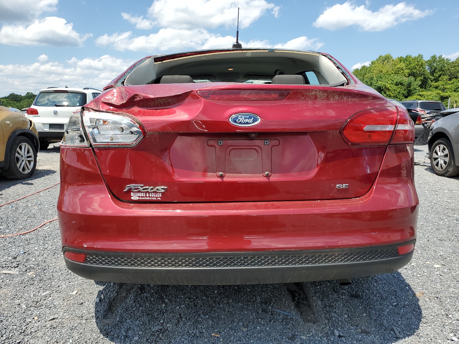 2017 Ford Focus Se vin: 1FADP3F26HL234277