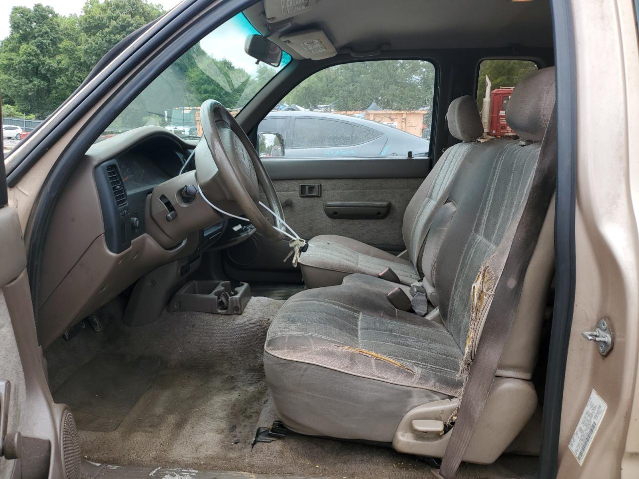 1998 Toyota Tacoma Xtracab VIN: 4TAVL52N4WZ140393 Lot: 64474664