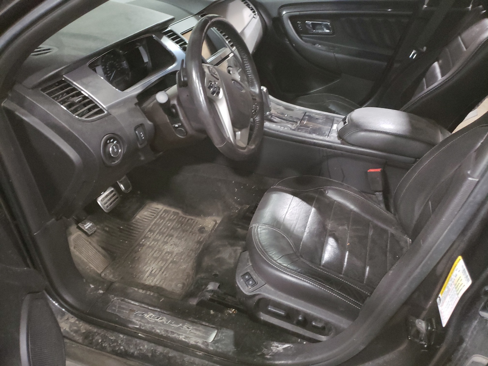 1FAHP2KT1FG167118 2015 Ford Taurus Sho