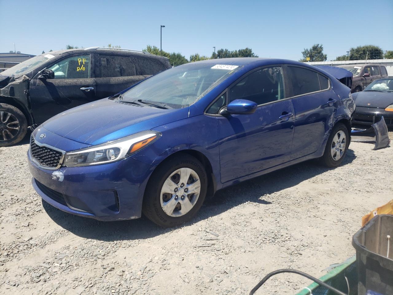 3KPFK4A79HE017454 2017 KIA FORTE - Image 1