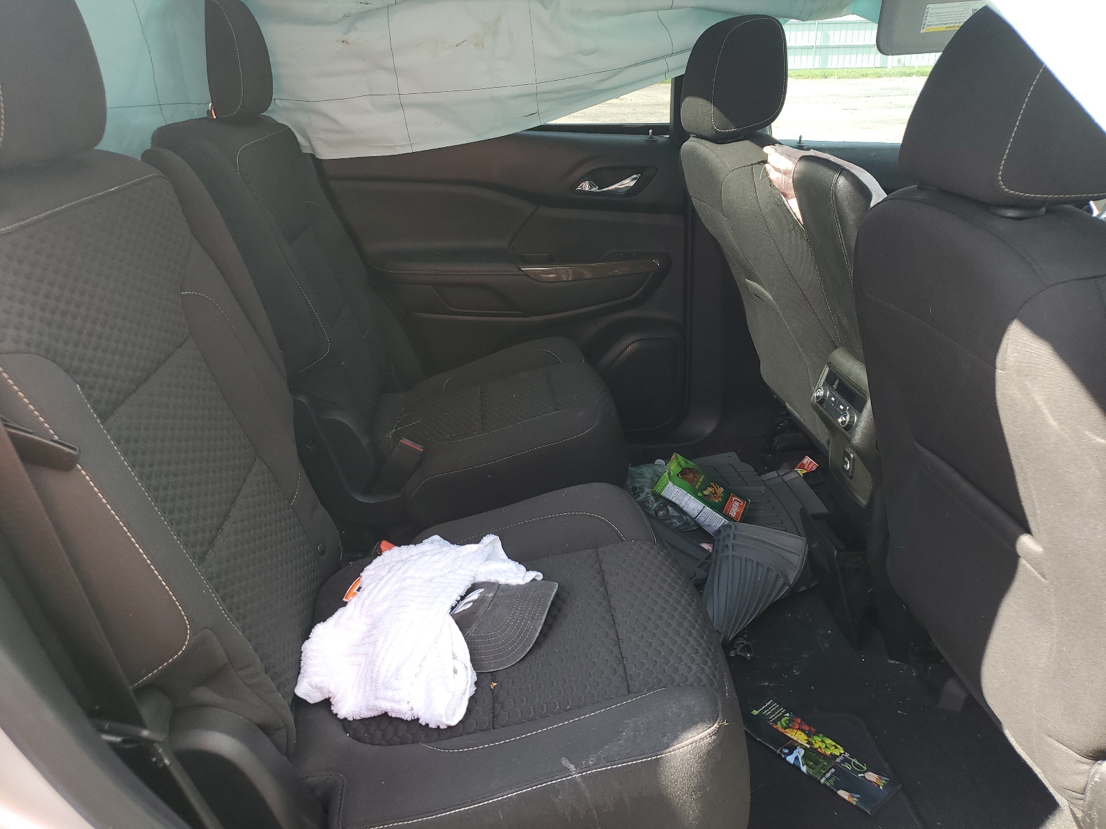 1GKKNSLS2HZ320497 2017 GMC Acadia Sle