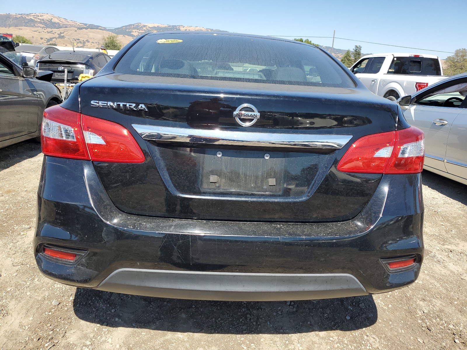 3N1AB7AP6JY254017 2018 Nissan Sentra S