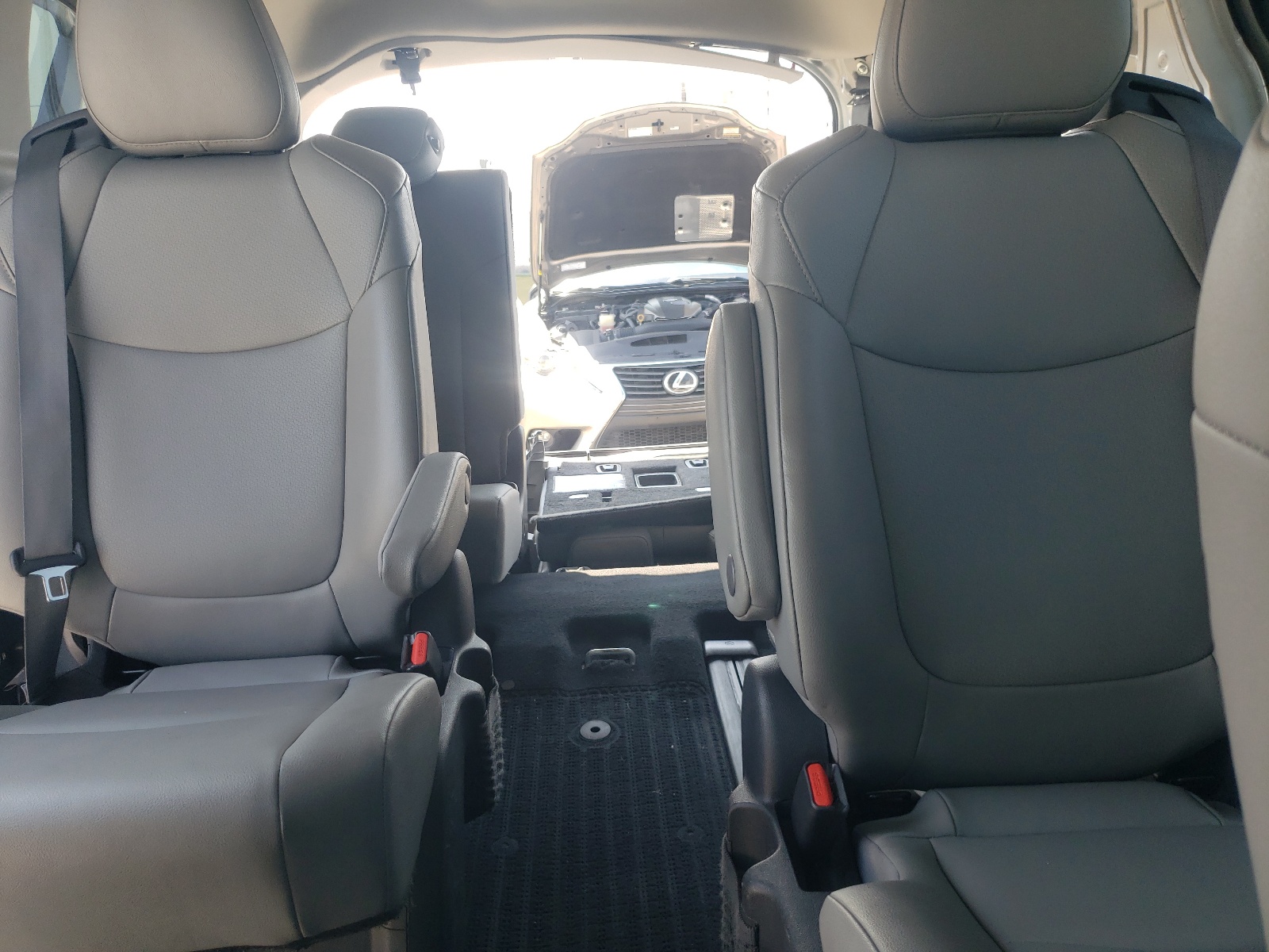 5TDJRKEC2NS090944 2022 Toyota Sienna Xle