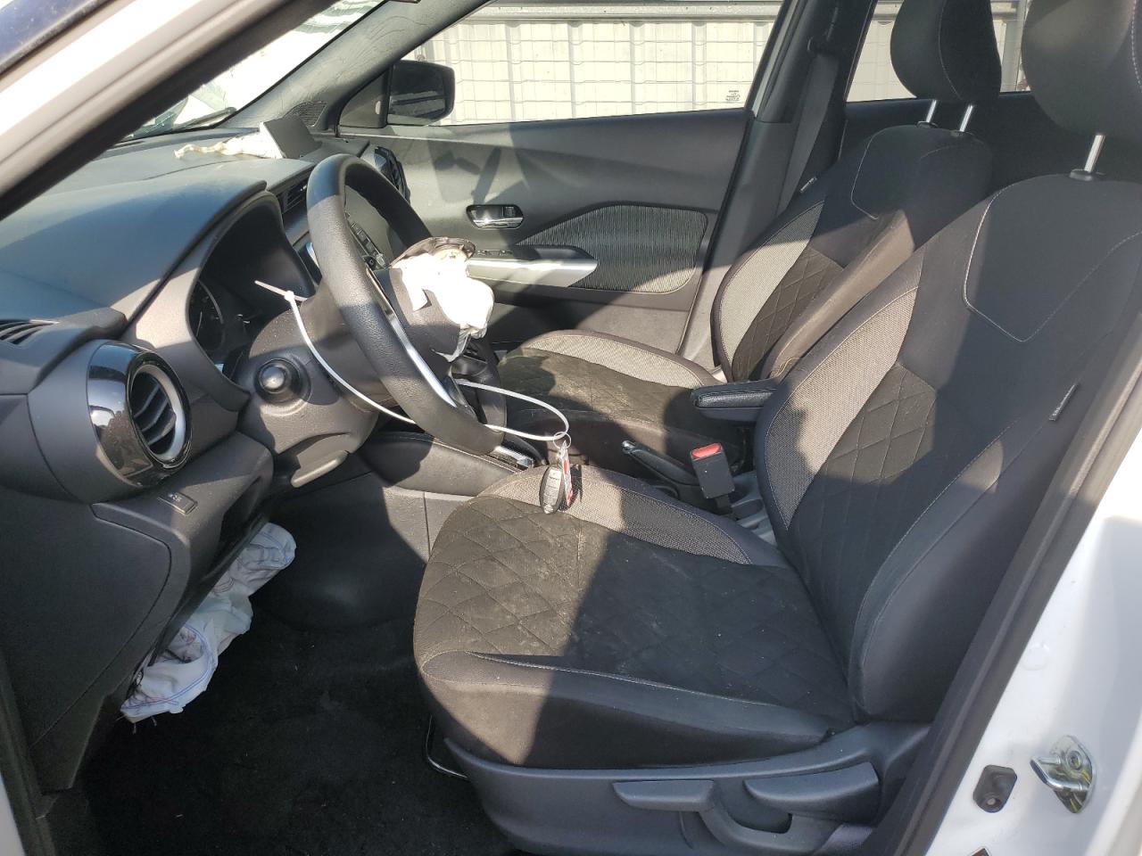 2019 Nissan Kicks S VIN: 3N1CP5CU4KL563145 Lot: 63612274