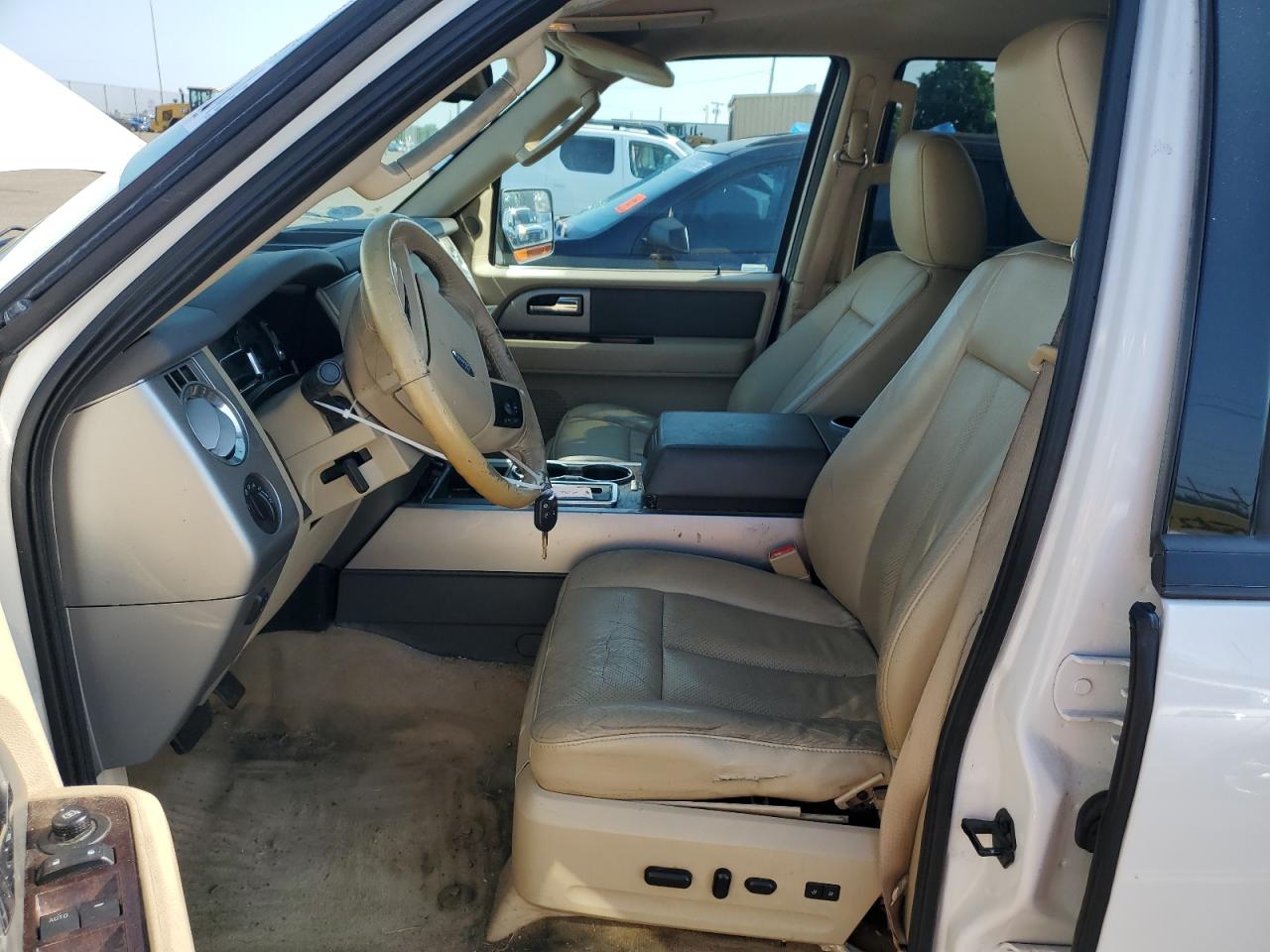 2014 Ford Expedition Xlt VIN: 1FMJU1J50EEF56954 Lot: 62601364