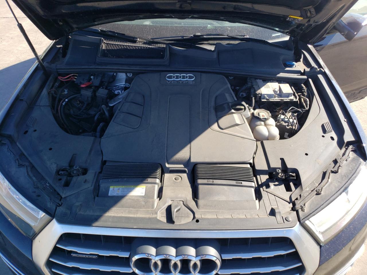 WA1VAAF70JD009556 2018 Audi Q7 Prestige