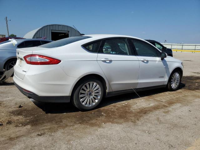  FORD FUSION 2016 Белы