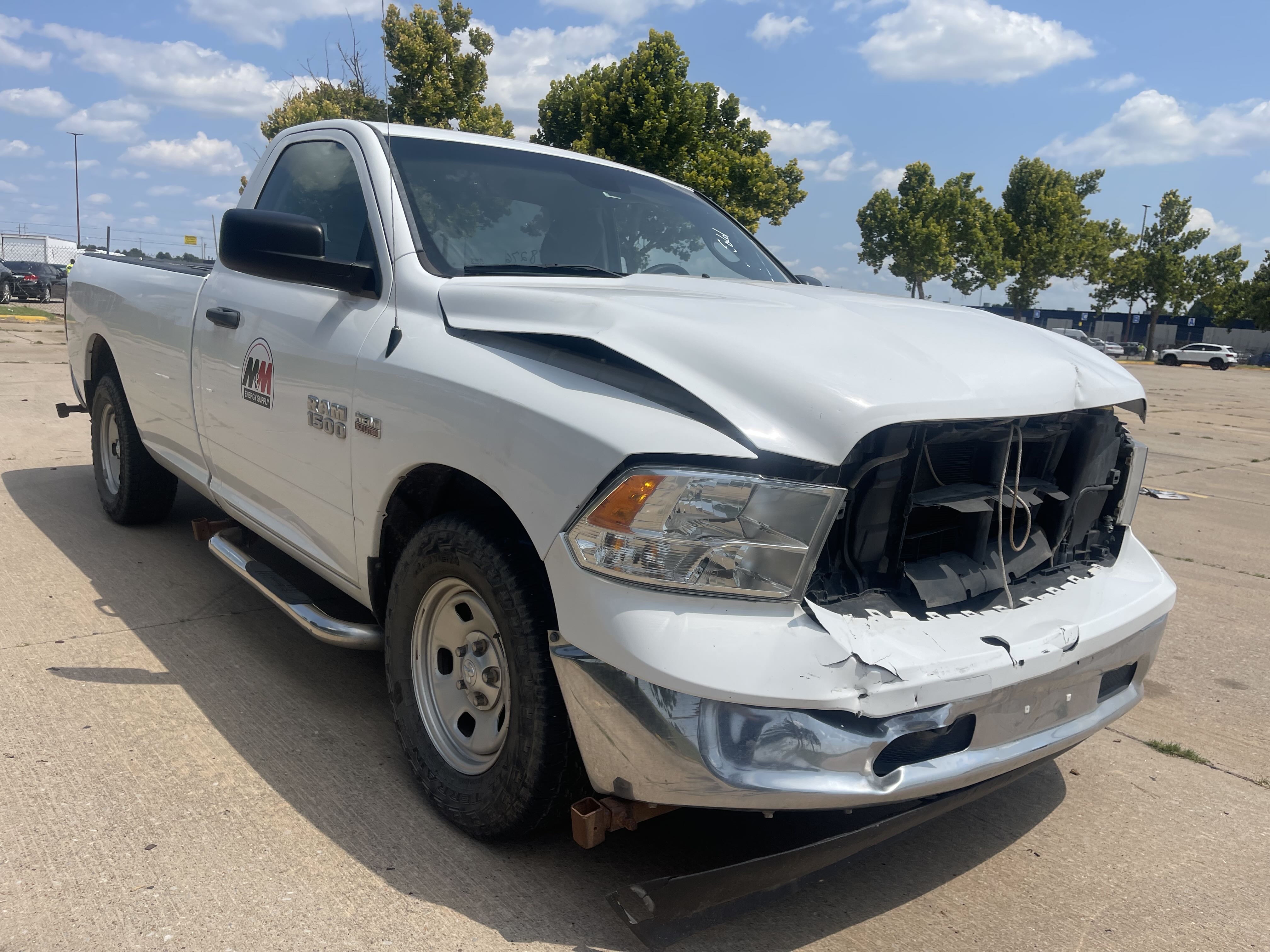 2017 Ram 1500 St vin: 3C6JR6DT2HG704460