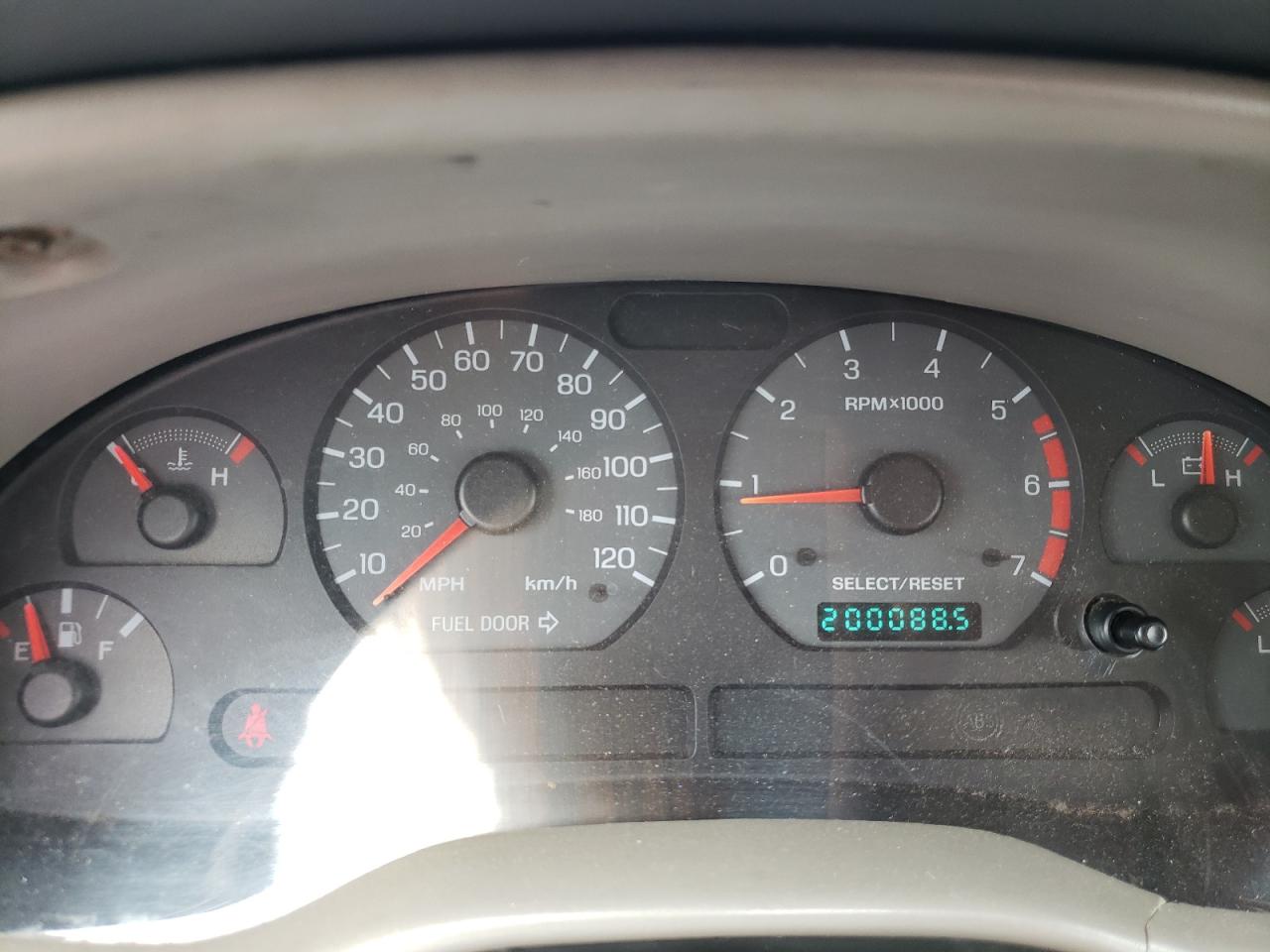 2000 Ford Mustang VIN: 1FAFP4041YF281319 Lot: 64494564