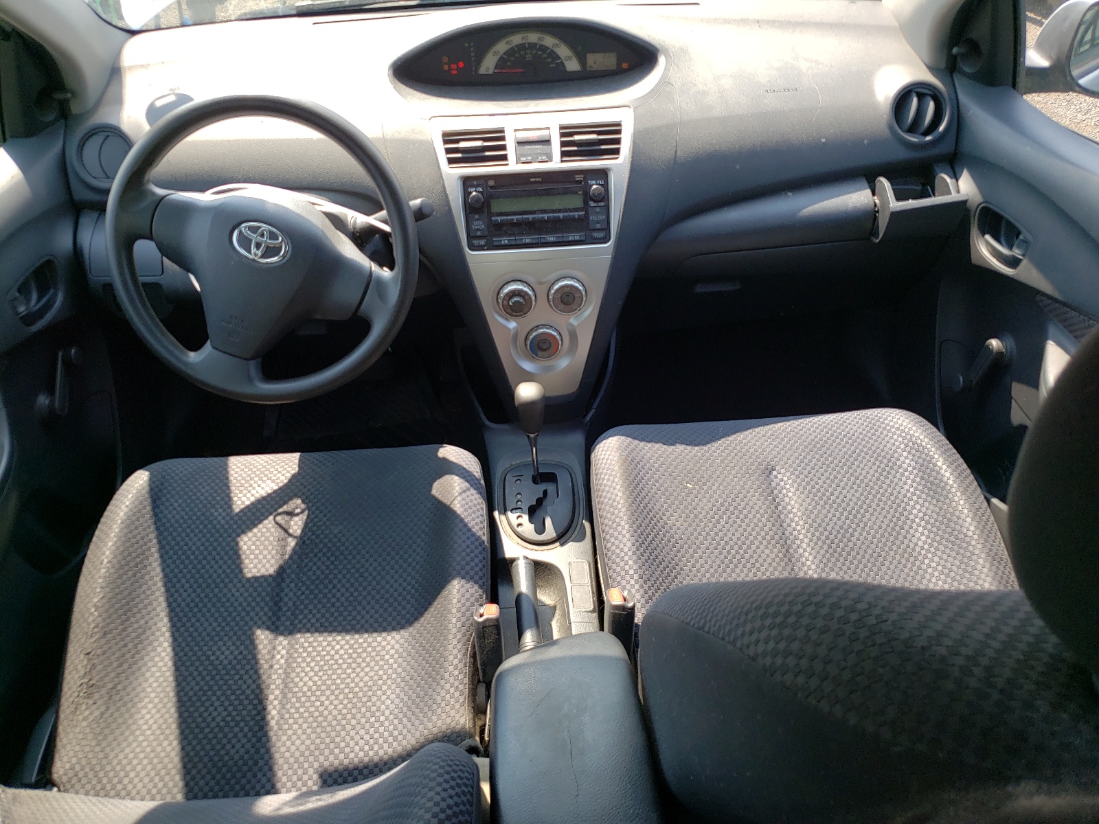 JTDBT923981285394 2008 Toyota Yaris