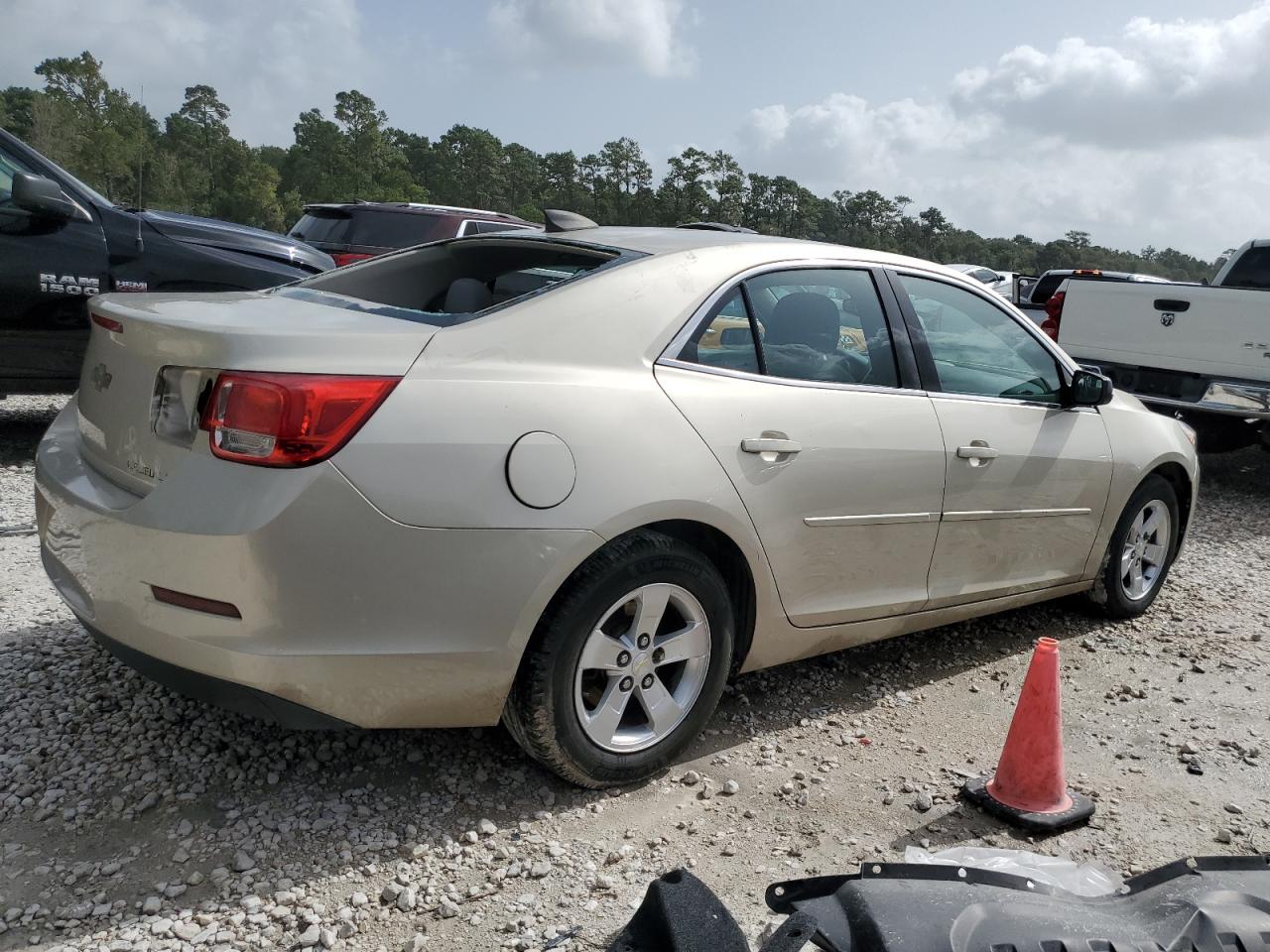2015 Chevrolet Malibu - Image 3