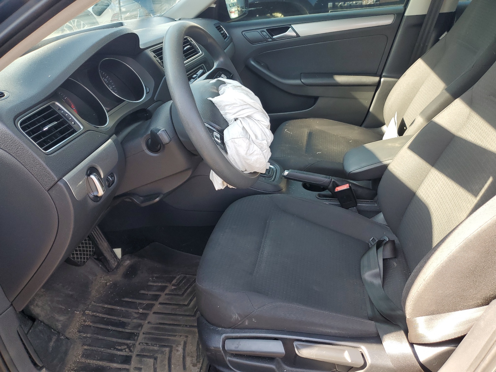 3VWD67AJ5GM292331 2016 Volkswagen Jetta Se