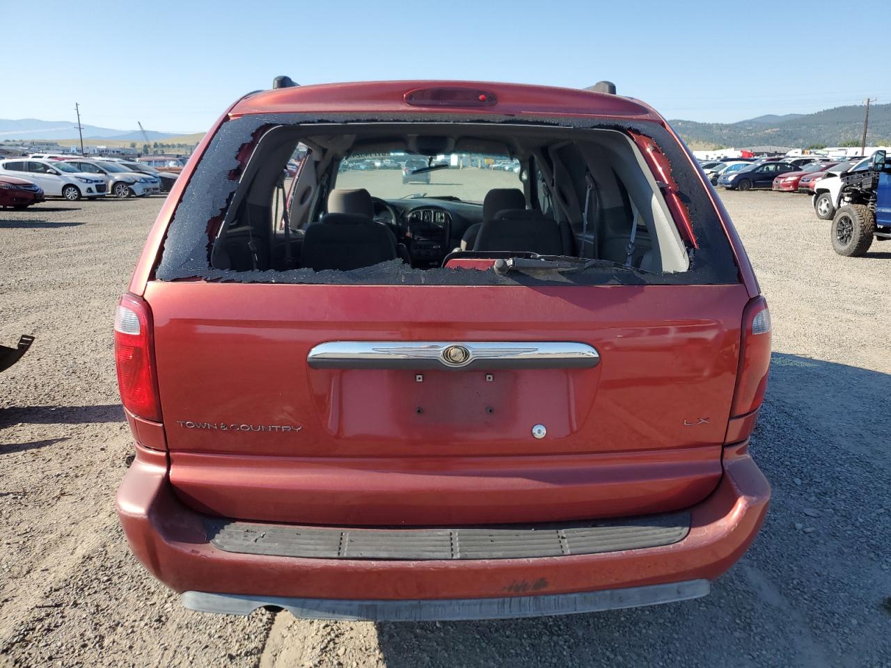 2005 Chrysler Town & Country - Image 6