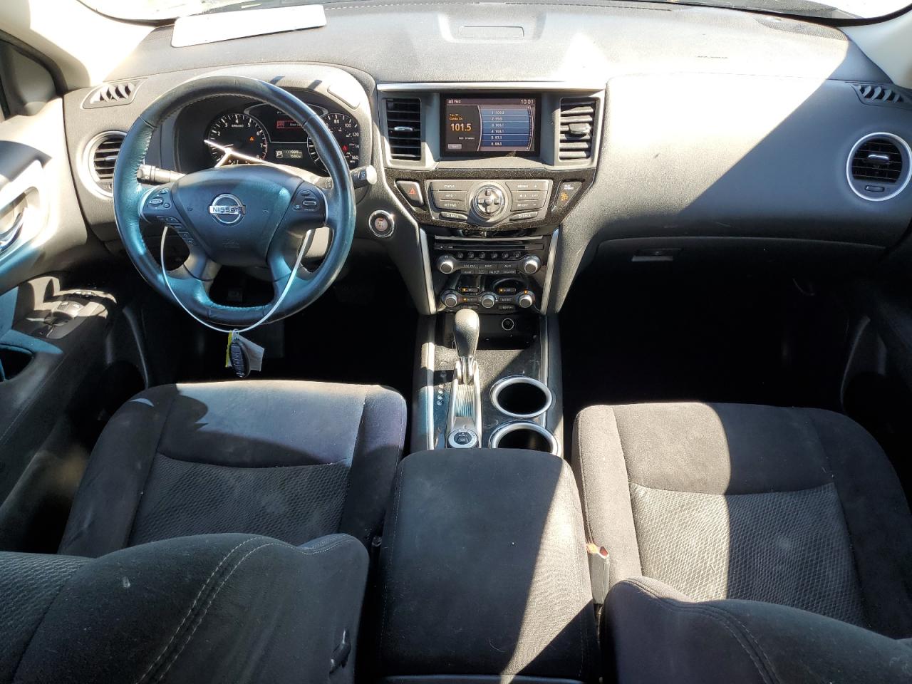 2015 Nissan Pathfinder S VIN: 5N1AR2MM5FC688132 Lot: 62811694