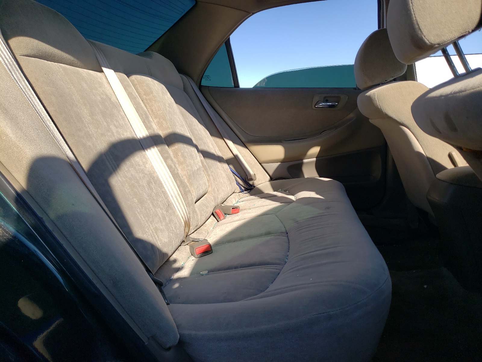 1HGCG5550XA020734 1999 Honda Accord Ex