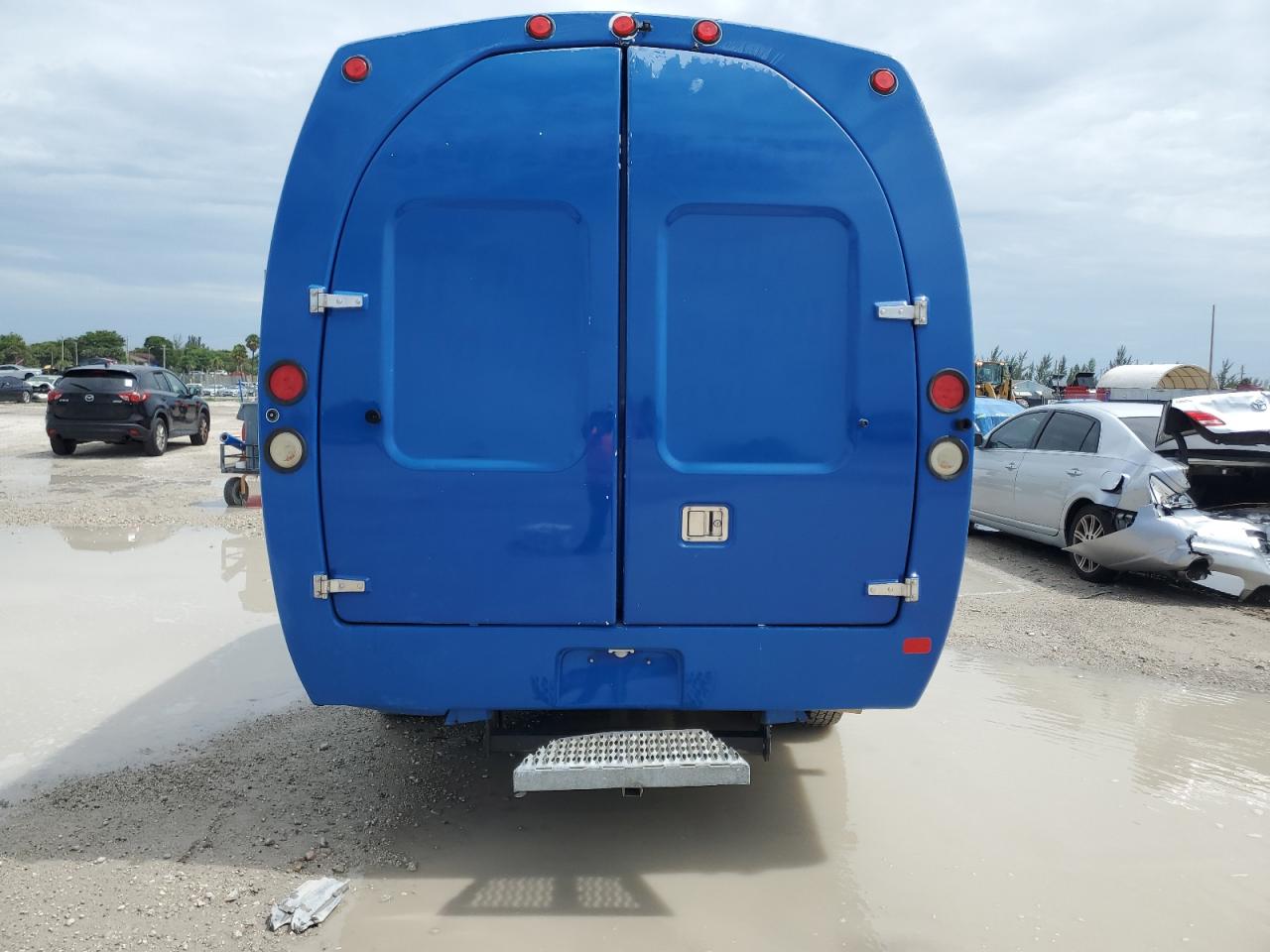 2015 Ford Econoline E350 Super Duty Cutaway Van VIN: 1FDWE3FL3FDA08265 Lot: 62539794