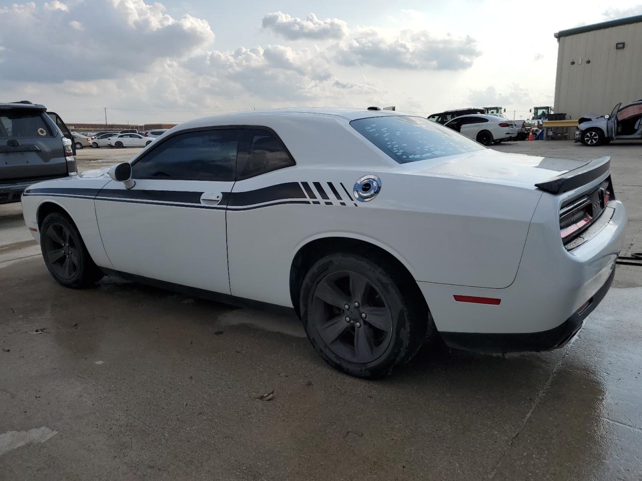 2C3CDZAGXFH885060 2015 DODGE CHALLENGER - Image 2