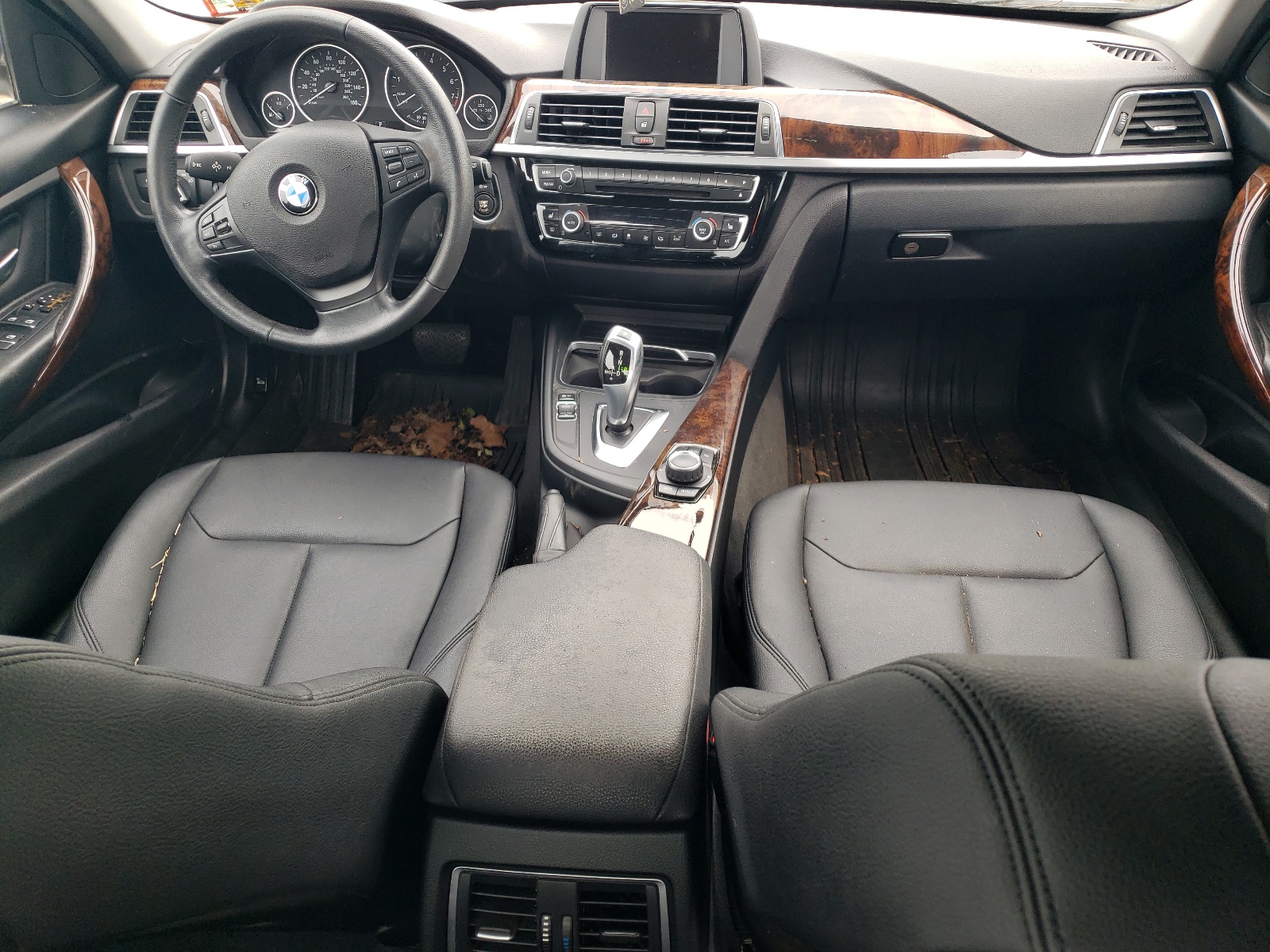 2016 BMW 320 Xi vin: WBA8E5G5XGNU19244