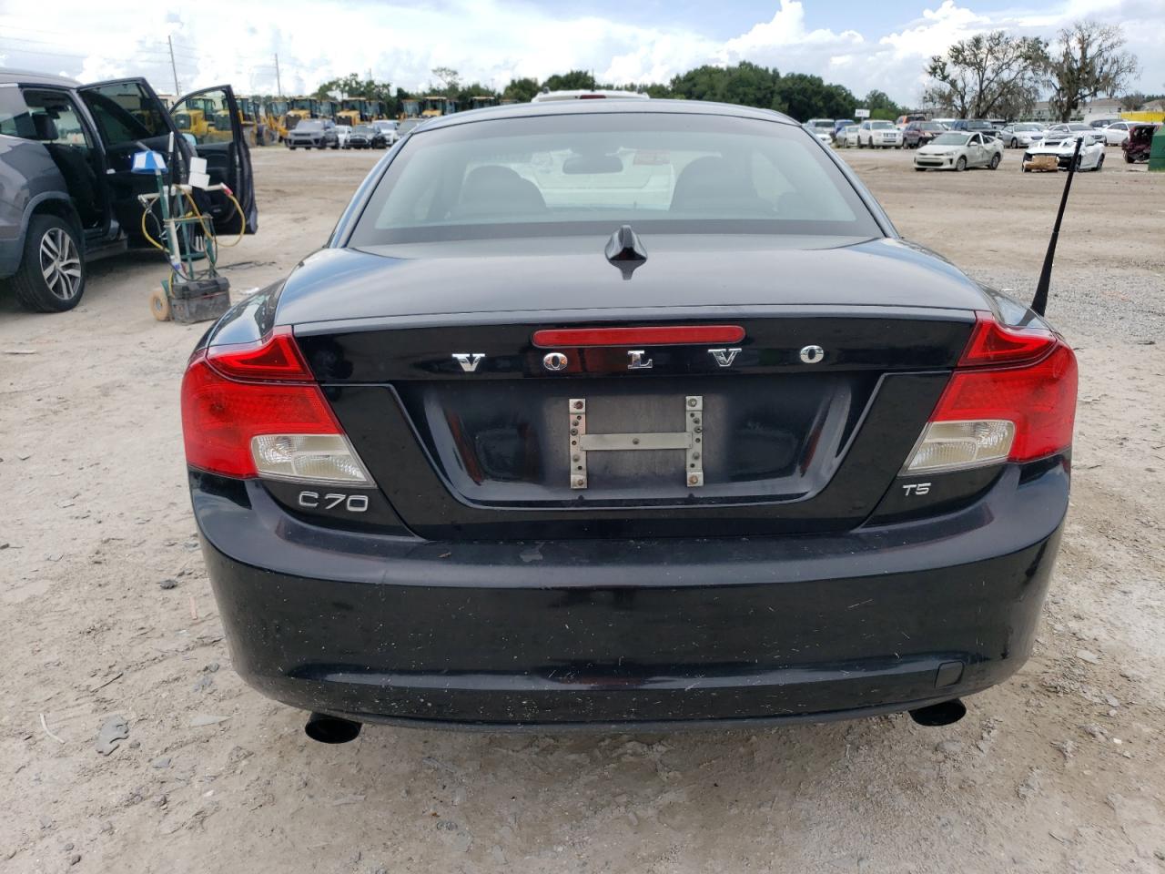 2011 Volvo C70 T5 VIN: YV1672MC2BJ108035 Lot: 65317224