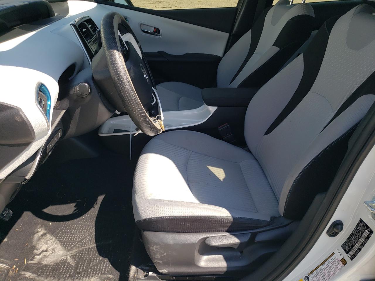 2017 Toyota Prius VIN: JTDKARFU2H3048937 Lot: 63835834