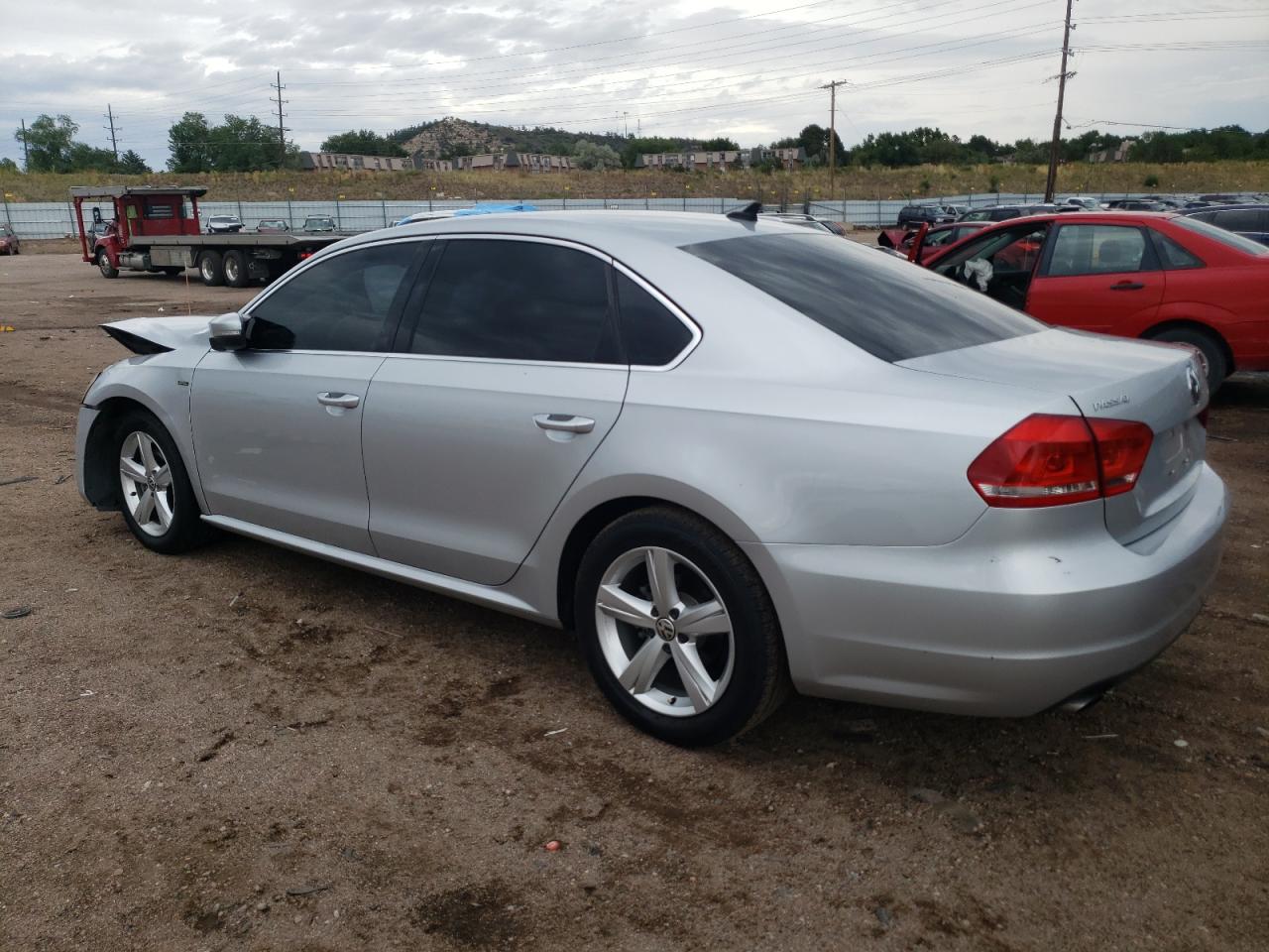 2015 Volkswagen Passat - Image 2