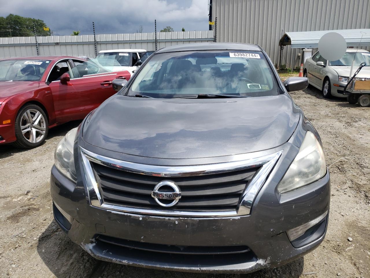 2015 Nissan Altima - Image 5