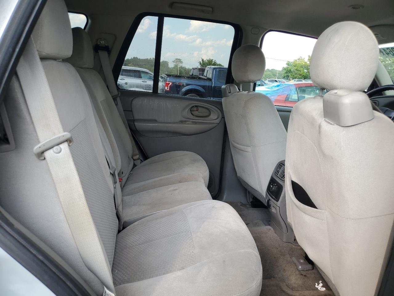 2008 Chevrolet Trailblazer Ls VIN: 1GNDT13S182260815 Lot: 64930264