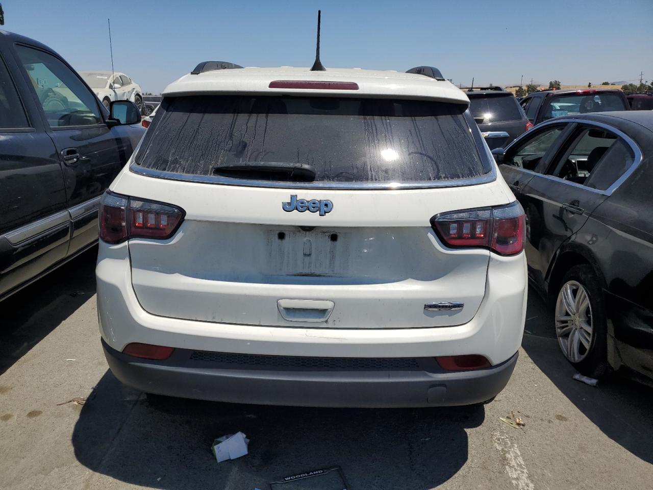 2019 Jeep Compass Latitude VIN: 3C4NJCBB0KT613700 Lot: 61526614