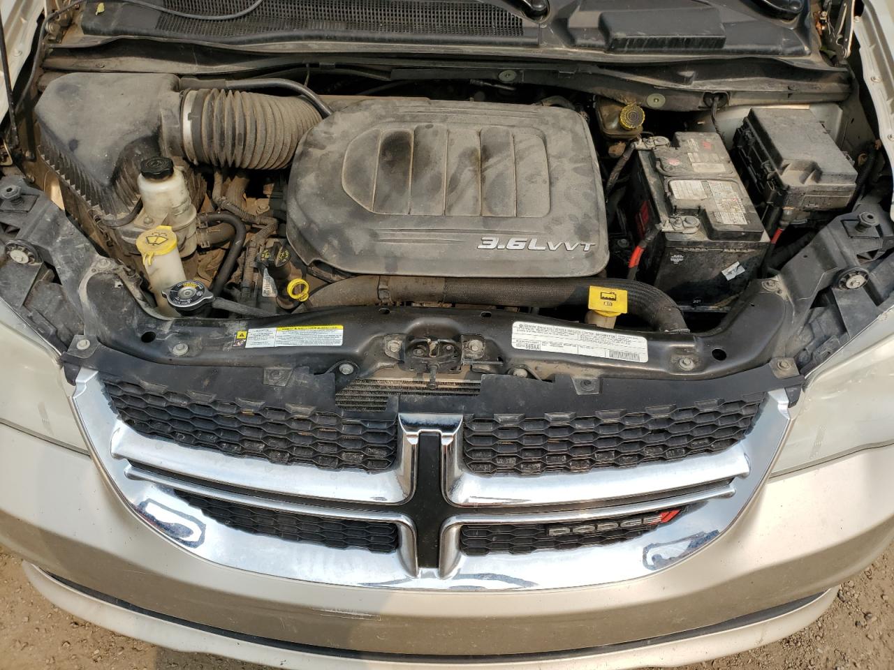 2012 Dodge Caravan - Image 12
