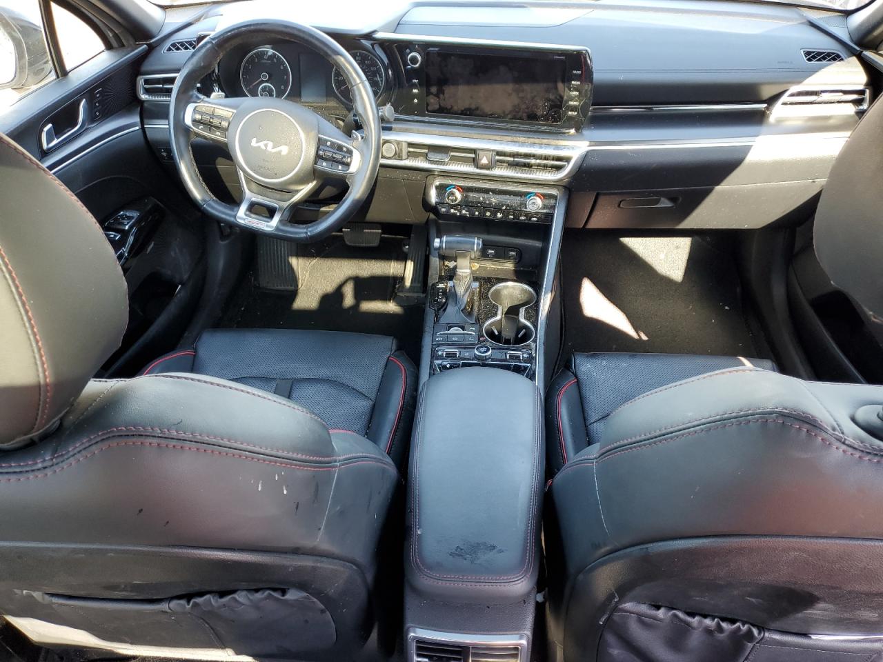 2022 Kia K5 - Image 8