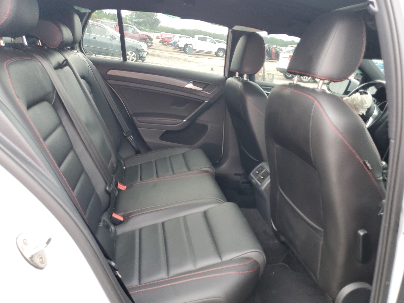 3VW5T7AU2KM001803 2019 Volkswagen Gti S