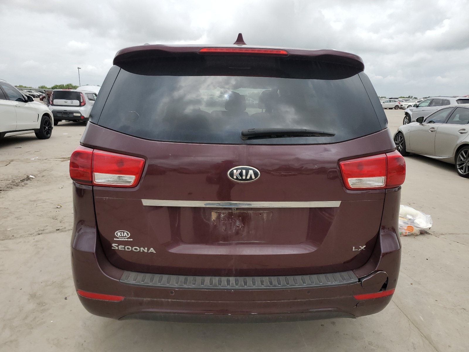 KNDMB5C18H6316302 2017 Kia Sedona Lx